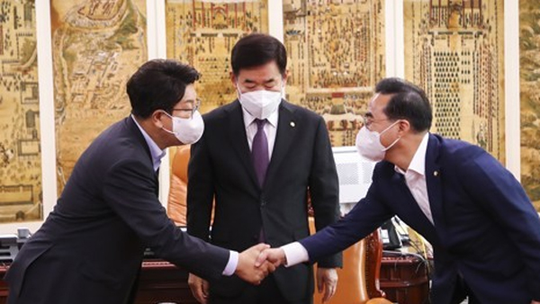 여야, 제헌절 이전 국회 원 구성 합의 공감대