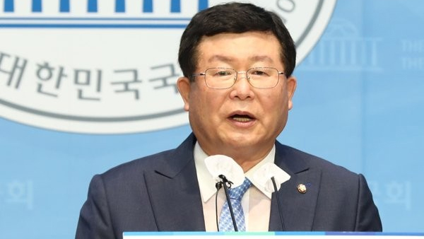 설훈 "이재명 고문이 당대표되면 당에 분열 일어날 것"