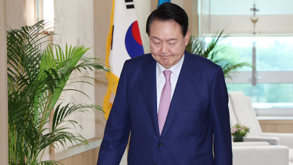 윤 바카라 사이트 먹튀, 여름휴가 서울에 머물기로‥"코로나·치안·물가 챙겨달라"