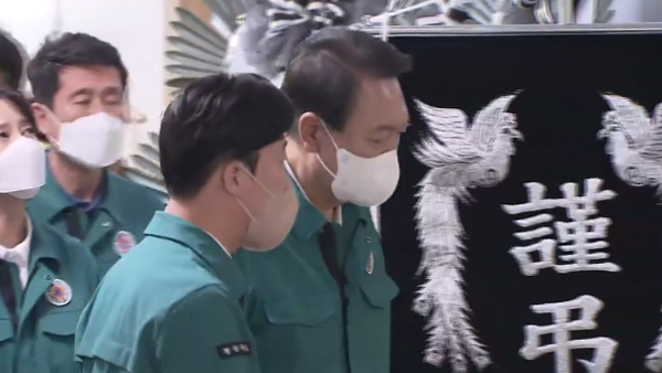 윤 대통령, 태풍 피해지 방문해 유가족 위로‥"복구에 최선" 