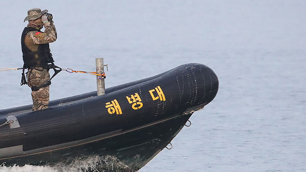 군, 강화도 북쪽 한강서 20대 남성 구조‥'대공 혐의점' 없어