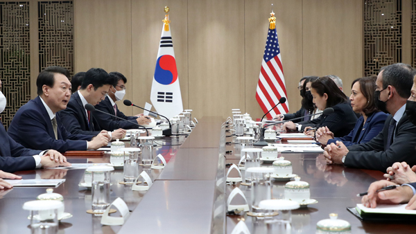 외교부 "미국 의전서열 1, 2, 3위 단기간 방한 전례 없어"