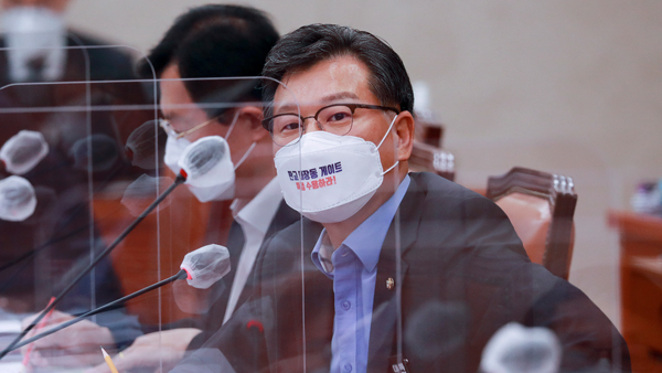 "소주 원료, 올해 수입쌀 비중이 93%‥국산은 7%에 불과"