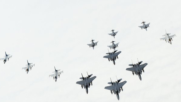 한미 공군, 편대 비행·정밀 폭격훈련 실시‥"북한 탄도미사일 대응"