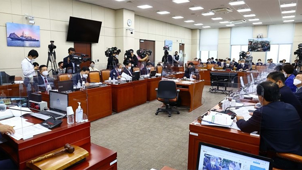 국감장 달군 BTS 병역 특례‥비틀스·엘비스 프레슬리까지 소환