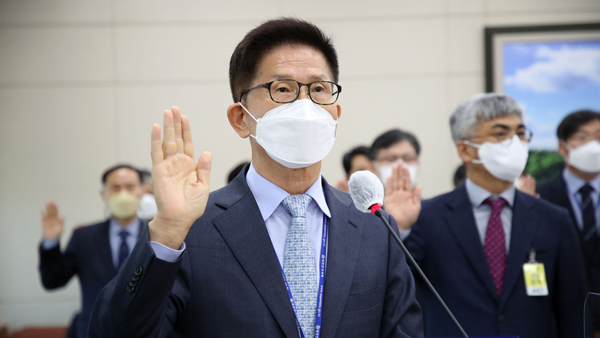 '김문수 고발' 두고 민주 "국회모욕"‥국민의힘 "사상의자유" 