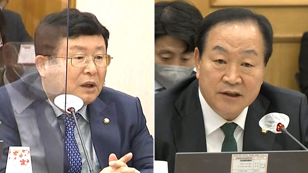 "누가 거짓말, 기망하는지 보자" 2년 전 회의록 공개 놓고 공방