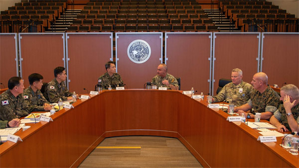 김승겸 합참의장, 미국 전략사령부 방문‥"유사 시 모든 확장억제 제공"