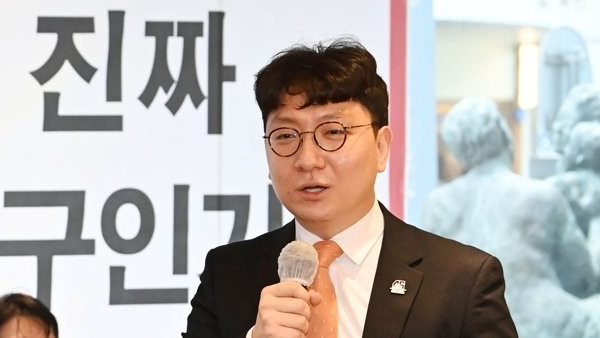 '국바세' 신인규 "극단화된 일부들이 전체 여론을 극단으로 끌고가"