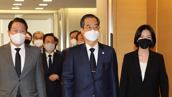 국가첨단전략산업위 출범한 총리 "반도체이차전지 등에 획기적 지원"