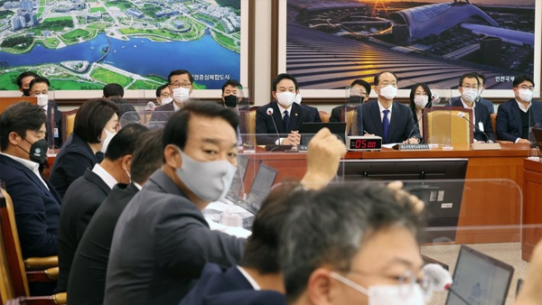 국토위에서 여 "코레일 사장 사퇴해야" vs 야 "국토교통부 책임 커" 공방