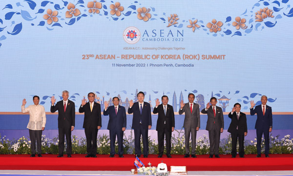 윤 대통령 "자유롭고 평화롭고 번영하는 인도-태평양"‥한국판 인태전략 선언