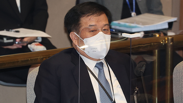 이진복 "MBC 전용기 배제? 좋게 생각하자"‥야 "오만방자한 태도" 질타