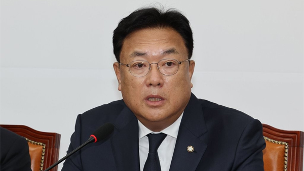 정진석 "민주 장외 서명전, 이재명 살리기 억지 퍼포먼스"