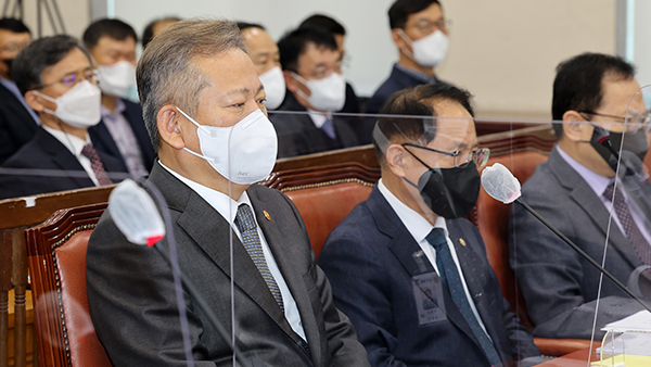 국회 행안위, '경찰국 예산 전액삭감' 상정 두고 충돌‥40분만에 파행