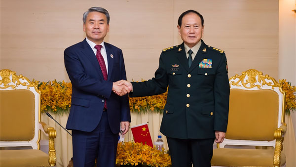 한·중 국방장관, 캄보디아서 회담‥"북한에 대한 중국 역할 당부"