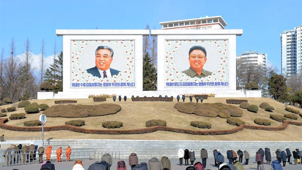 북, 김정일 11주기에 "강위력한 군대 키워" 칭송