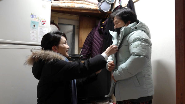 김건희 여사, 쪽방촌 봉사 "세심하게 정부 지원 뒷받침할 것"