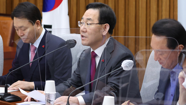 주호영 "용도변경 조건으로 후원금 받았다면 제3자 뇌물수수‥당당히 밝히고 오라"