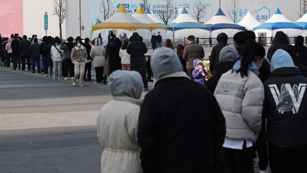 오미크론 검출률 80%‥위중증률·치명률은 낮아