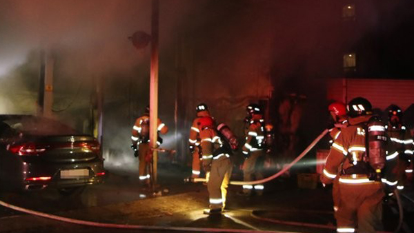 경기 양주 냉장고 공장서 불‥ 6시간만에 진화
