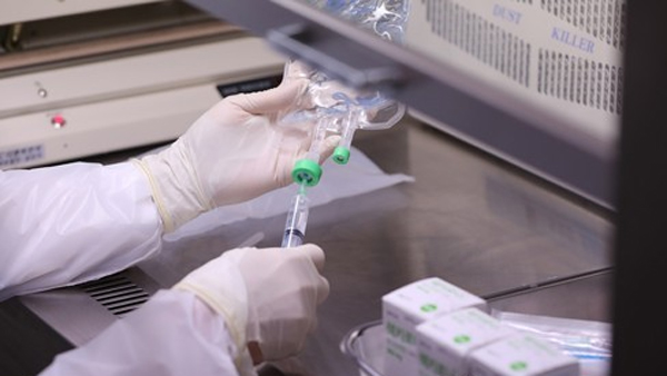 방역당국, 코로나19 항체 치료제 '렉키로나주' 공급 중단