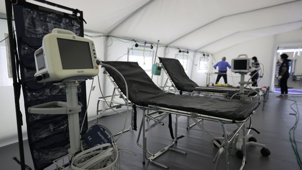 중증병상 가동률 한달새 15.8%→37.8%‥고령 확진자도 2배로