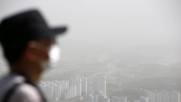 올해 첫 황사 발행‥내일 대부분 지역 '나쁨'