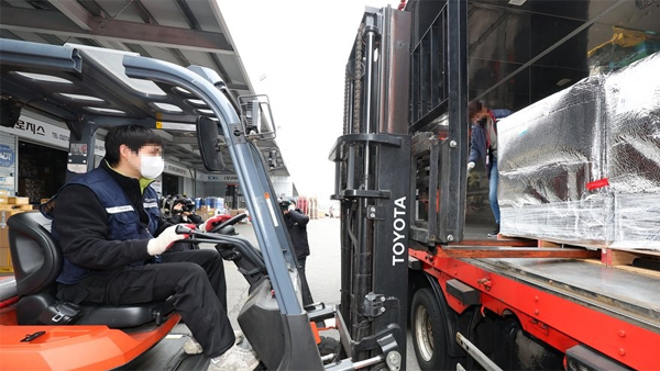 방역당국 "'종합병원서도 신속항원검사로 진단' 긍정 검토 중"
