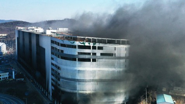 경찰, '소방관 3명 순직' 평택 물류창고 화재 관련자 5명 영장