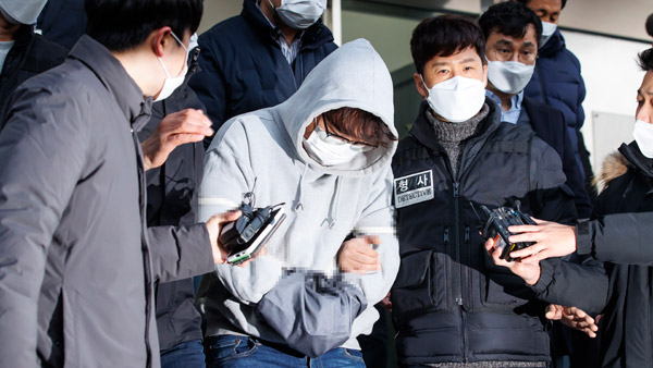 '신변보호 여성 살해' 이석준에 피해자 주소 넘긴 일당 실형