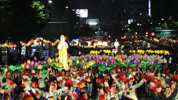 3년만에 돌아온 연등 행렬‥오늘 오후 서울 도심 교통통제