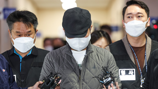 우리은행 횡령 직원, 선물 옵션 투자해 318억 원 손실