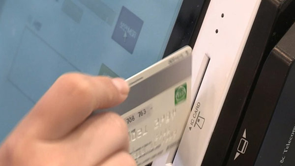 '분실 카드' 사용하려던 60대 노숙인, 출동 경찰 폭행