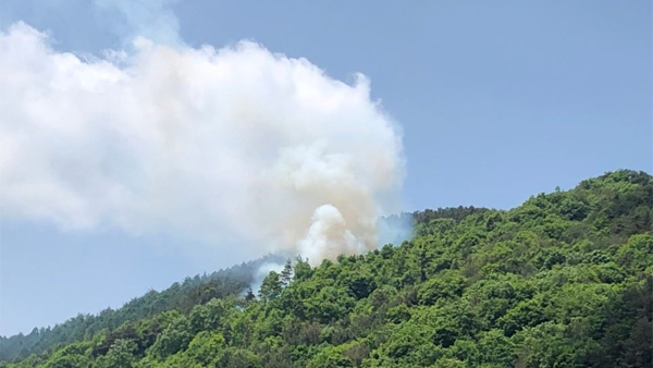 경주·무주서 산불 잇따라‥헬기 투입해 진화 완료