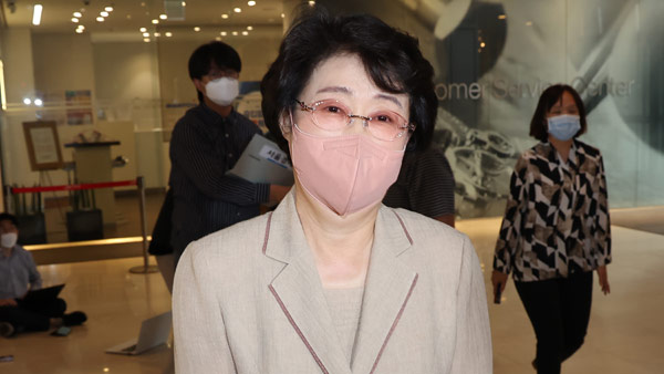 "외할머니 아파트 산 뒤 전세 줘" 김승희 장녀 불법증여 의혹 제기