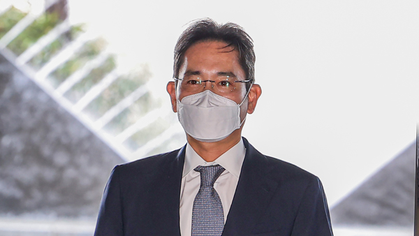 이재용 부회장, 네덜란드 출장으로 2주간 재판 불출석