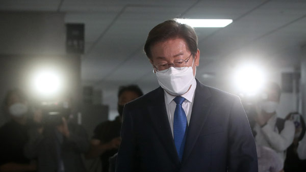 조카 살인 데이트폭력 지칭 이재명 "유족에게 사과‥명예훼손아냐"