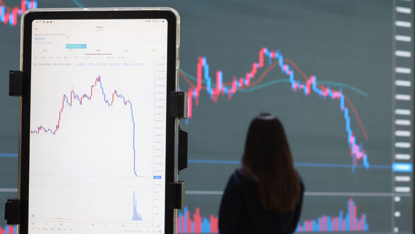 '한달 전 데자뷔' 루나2 코인도 9분의 1토막‥권도형 CEO '잠수'