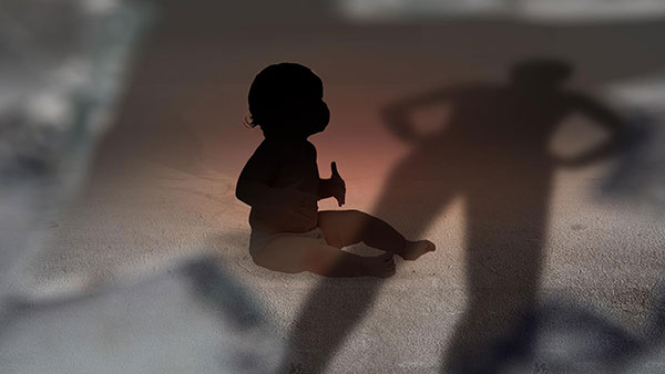 옛 동료의 생후 4개월 딸에 순간접착제 뿌린 30대 실형