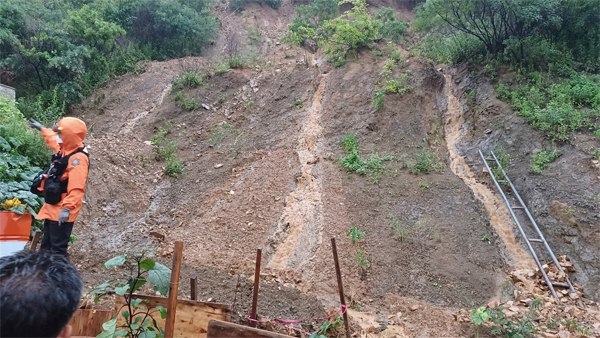 경기 시흥시 대야동 호우로 토사 흘러내려