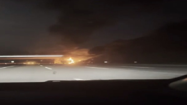 호남고속도로 익산나들목 인근서 10톤 화물차 가드레일 충돌‥운전자 경상 