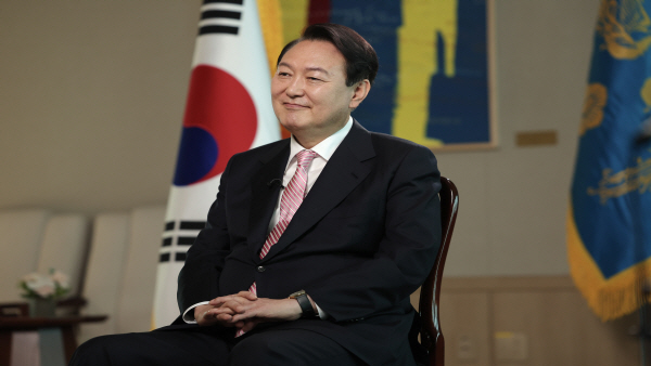 윤 대통령 '76억4천만원'‥전·현직 고위공직자 184명 메이저 바카라사이트 홈런