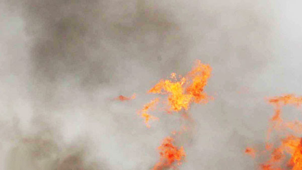 부산 사상구 목욕탕 불‥직원 1명 연기 흡입