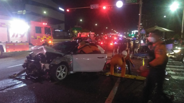 수원 권선구서 택시와 승용차 부딪혀 2명 사망·1명 부상