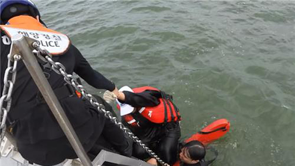 추석날 인천 섬·해수욕장서 고립사고 잇따라‥10명 구조