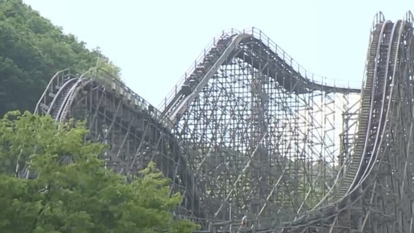 '에버랜드' 롤러코스터 공중서 약 20분간 멈춰‥30여 명 대피