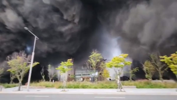 대전 대형 아웃렛에서 불‥2명 구조·추가 인명수색 중