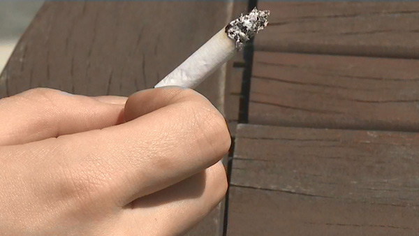 금연구역 흡연 20대 여성이 단속나선 70대 공무원 폭행