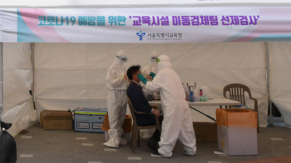 신규 확진, 98일 만에 1만명 아래로‥위중증 311명·사망 23명